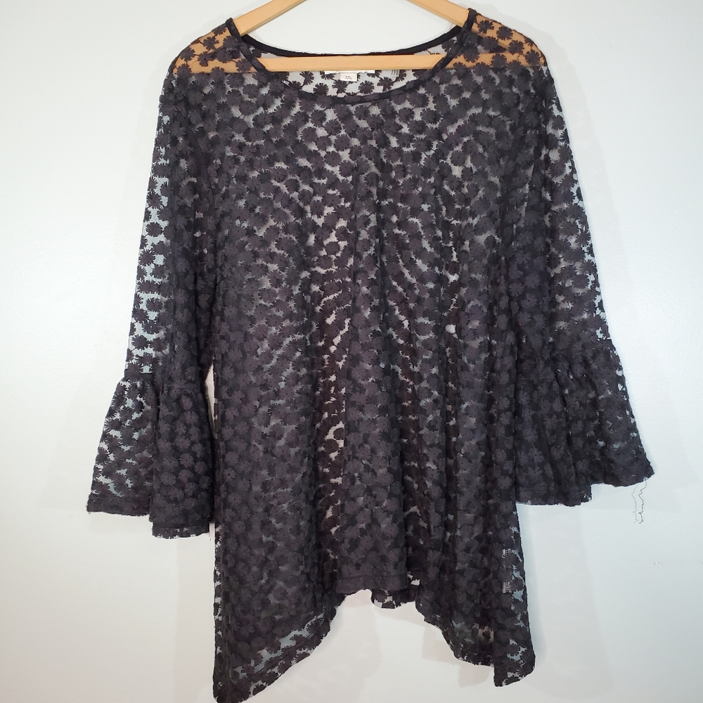 Simply Noelle Black Floral Lace Coverup XXL